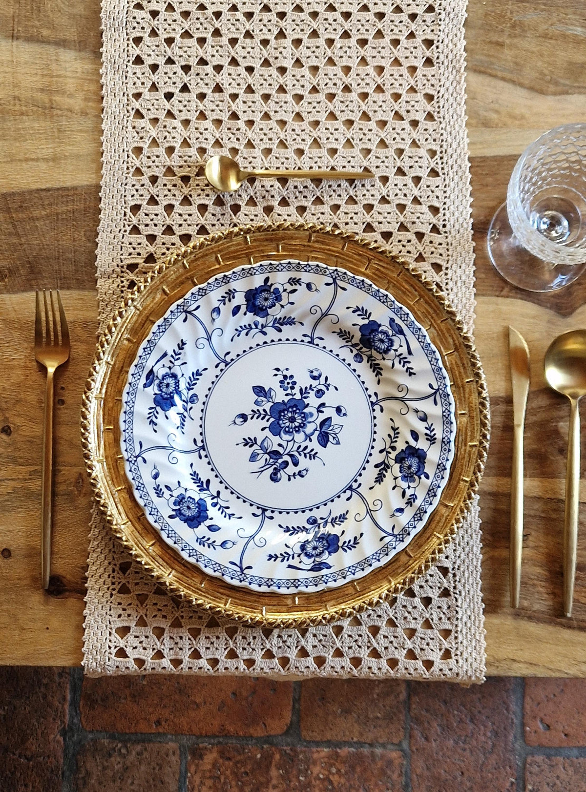 Set of Florentine wooden placemats, wooden placemats handmade and hand-painted, available in various colors