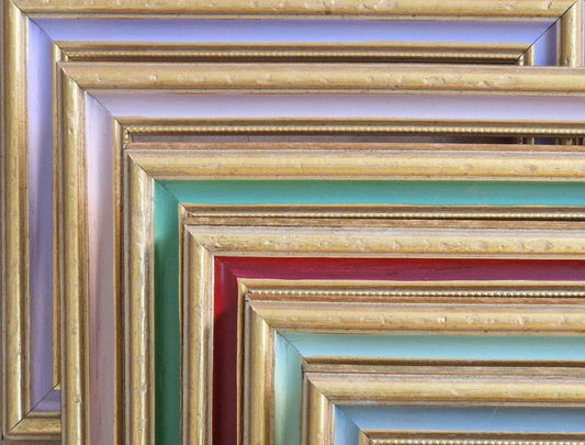 Portafoto in legno realizzato e decorato a mano, cornice per foto da tavolo disponibile in varie misure e colori