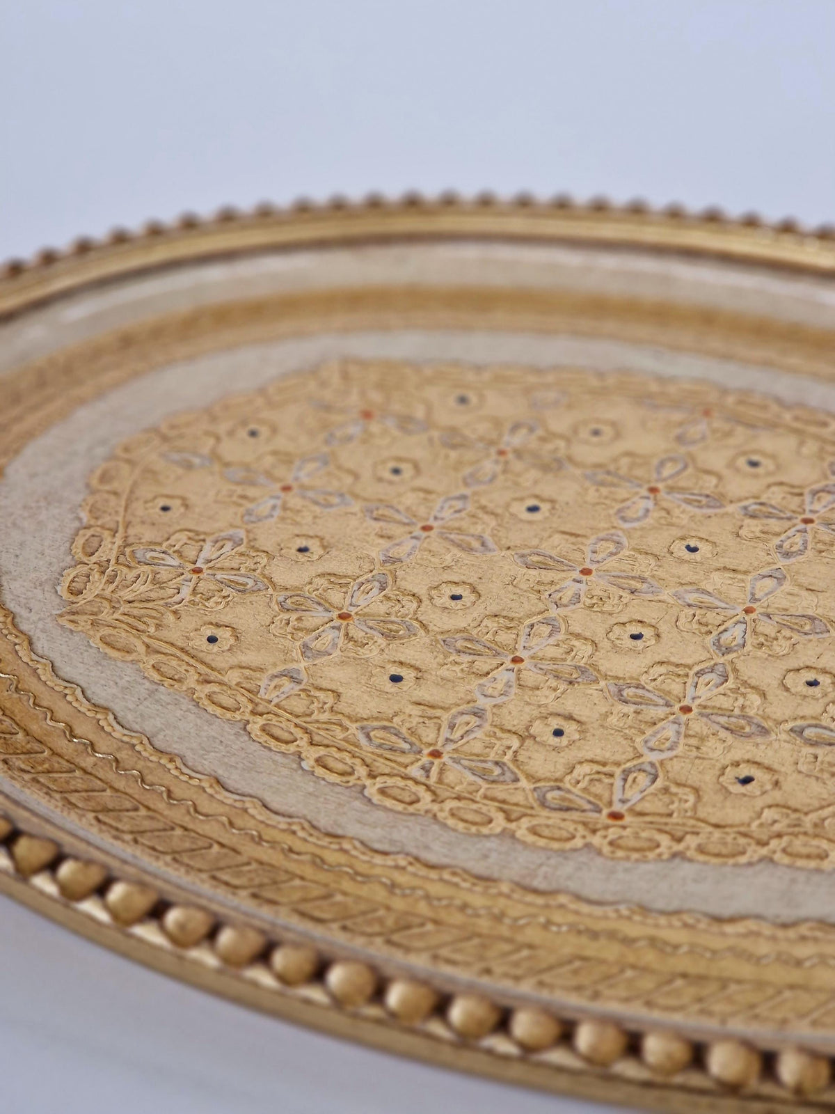 Vassoio Fiorentino in legno ovale, realizzato e decorato a mano, ideale per decorare la tavola e per eventi