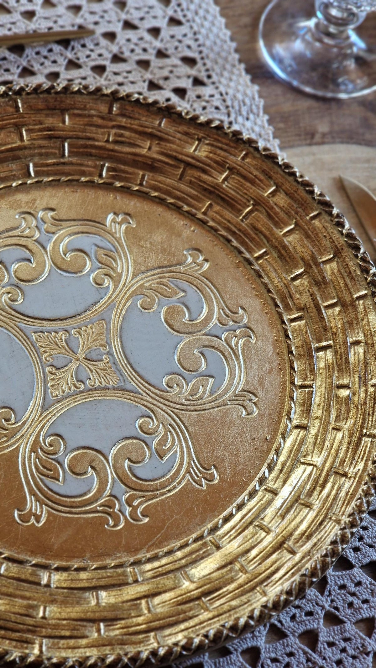 Set of Florentine wooden placemats, wooden placemats handmade and hand-painted, available in various colors