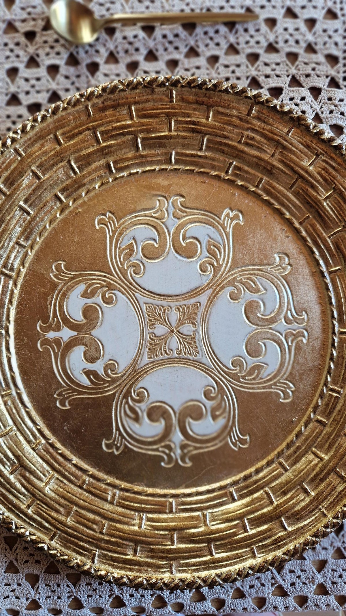 Set of Florentine wooden placemats, wooden placemats handmade and hand-painted, available in various colors