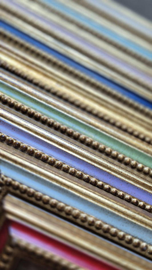 Portafoto in legno realizzato e decorato a mano, cornice per foto da tavolo disponibile in varie misure e colori